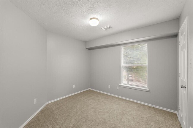Building Photo - 17515 Kennesaw Mountain Ln