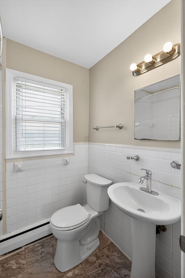 Building Photo - Modern 3BR Rental Just Minutes to Metro & Washington, DC