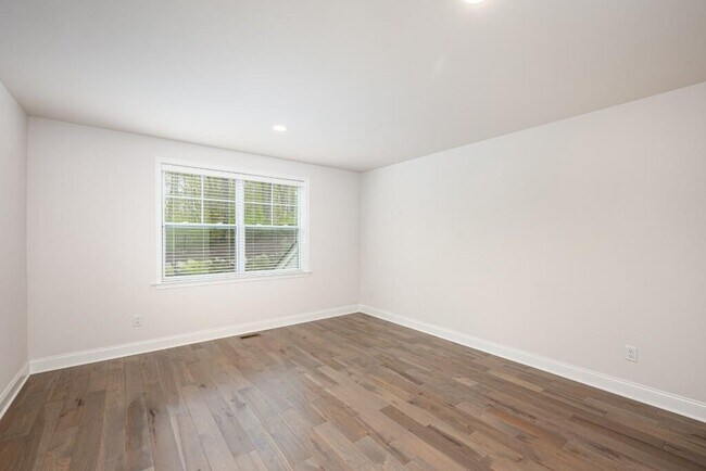 Building Photo - 3000 N Spurway Dr