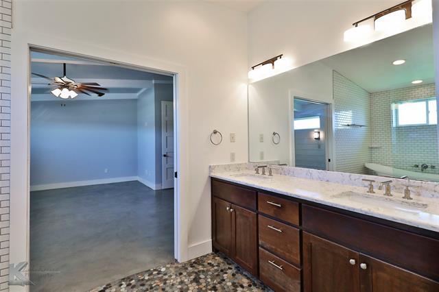 Building Photo - 3802 Carrera Ln