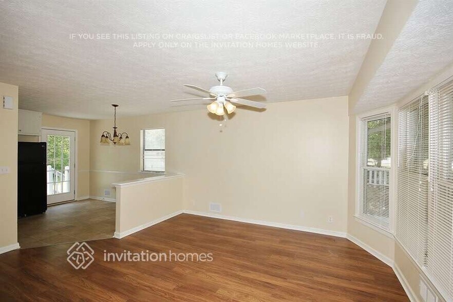 Building Photo - 109 Cedar Ridge Trail