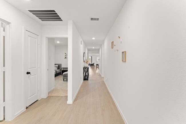 Building Photo - 29022 Rustic Windmill Wy