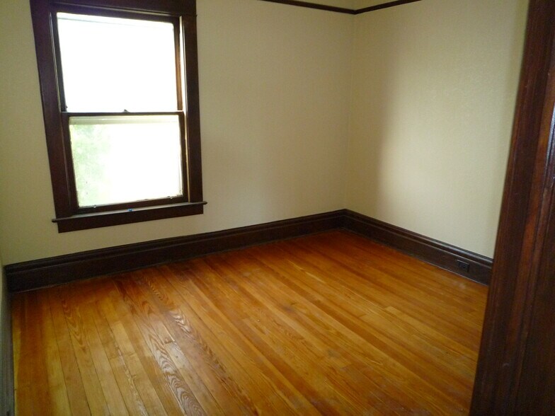 Building Photo - 1515 East 22nd Avenue