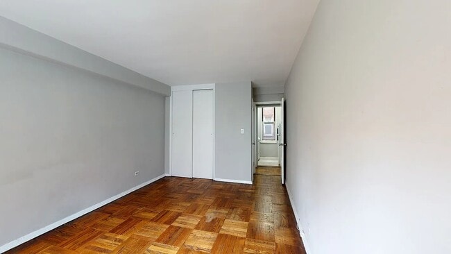 Building Photo - 340 E 58th St