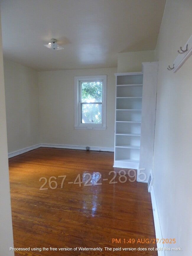 Building Photo - 3417 Race St