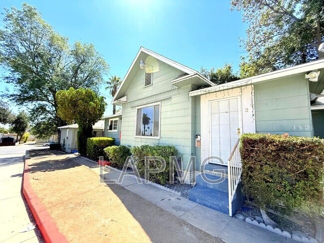 Primary Photo - 359 E Washington Blvd