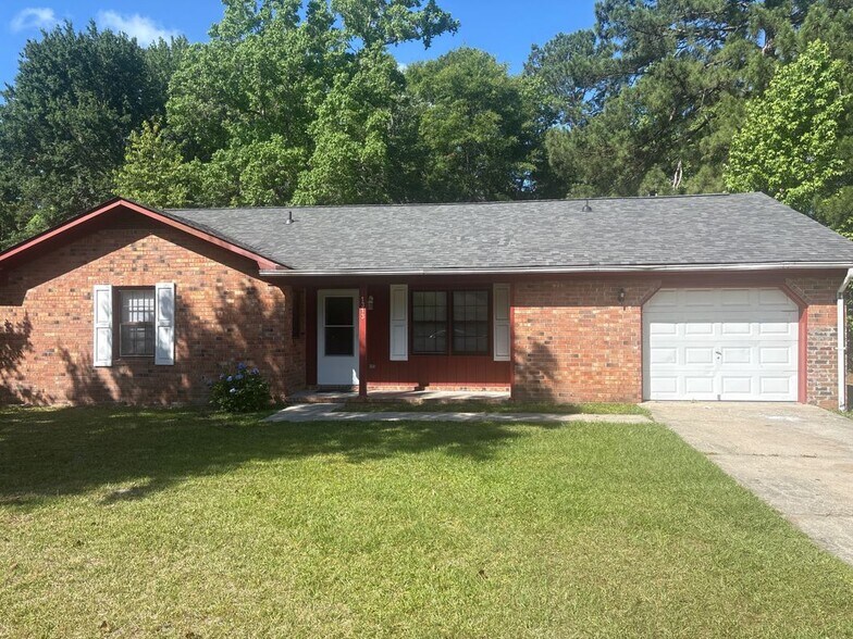 Building Photo - 1313 Hampton Dr