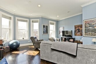 Building Photo - 3 bedroom in Chicago IL 60607