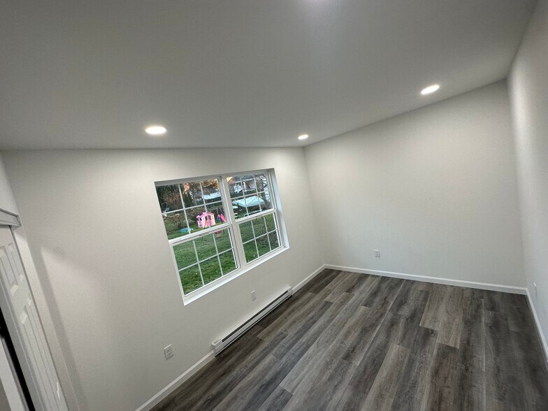 Building Photo - 316 Cherry St