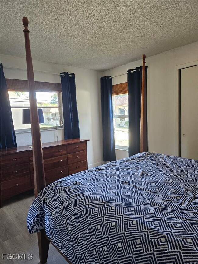 Building Photo - 1500 Popham Dr