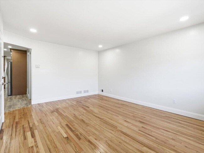 Building Photo - 119 Bergen St