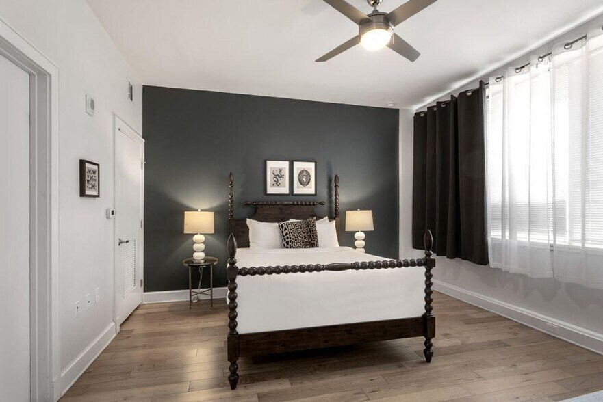 Building Photo - 925 Common St