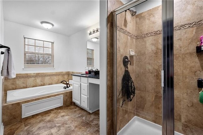 Building Photo - 294 Maple Ridge Dr