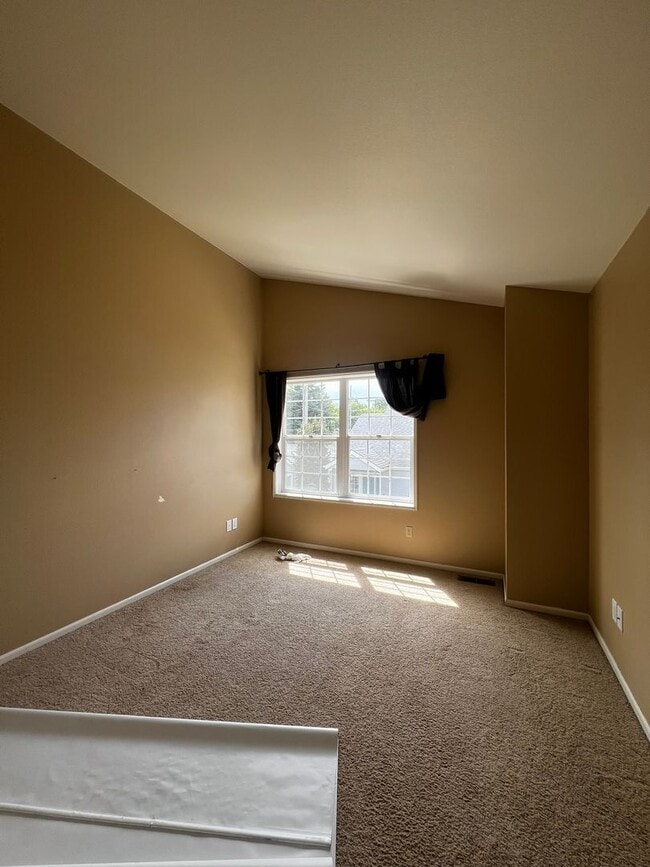 Building Photo - 2BD 2BA Condo in Beautiful Downtown Lynden!