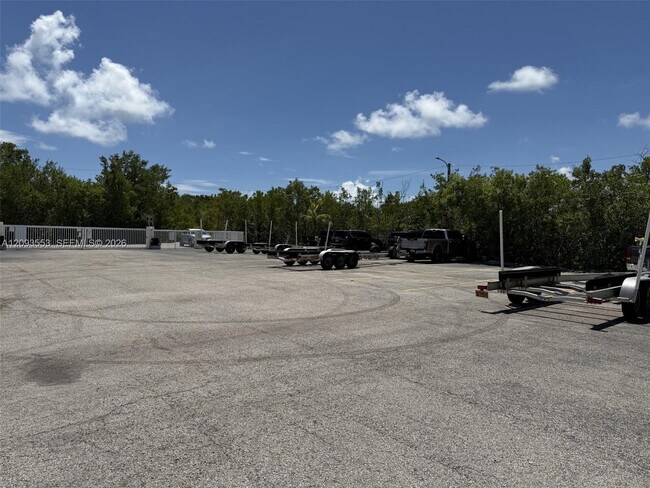 Building Photo - 39 Gumbo Limbo Ave