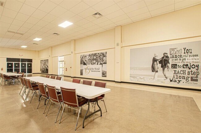 Building Photo - 2383 Netherlands Dr