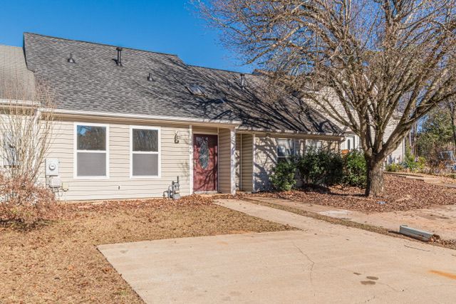 Building Photo - 9018 Stoneleigh Trce