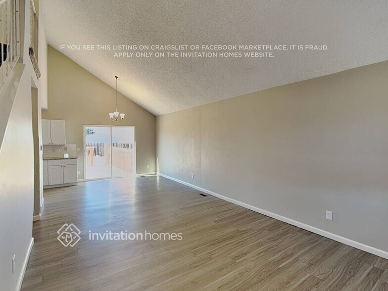 Building Photo - 2821 S Argonne St