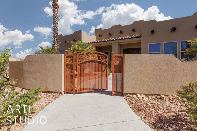 Building Photo - Beautiful 4 Bedroom, 3.5 Bath Home in Scenic