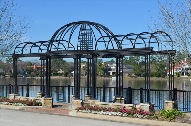 Building Photo - 15 E Breezy Way