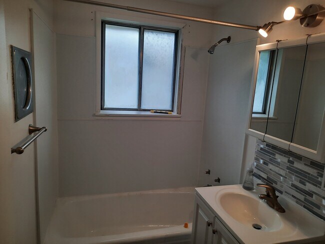 Building Photo - 5830 Balsam Rd