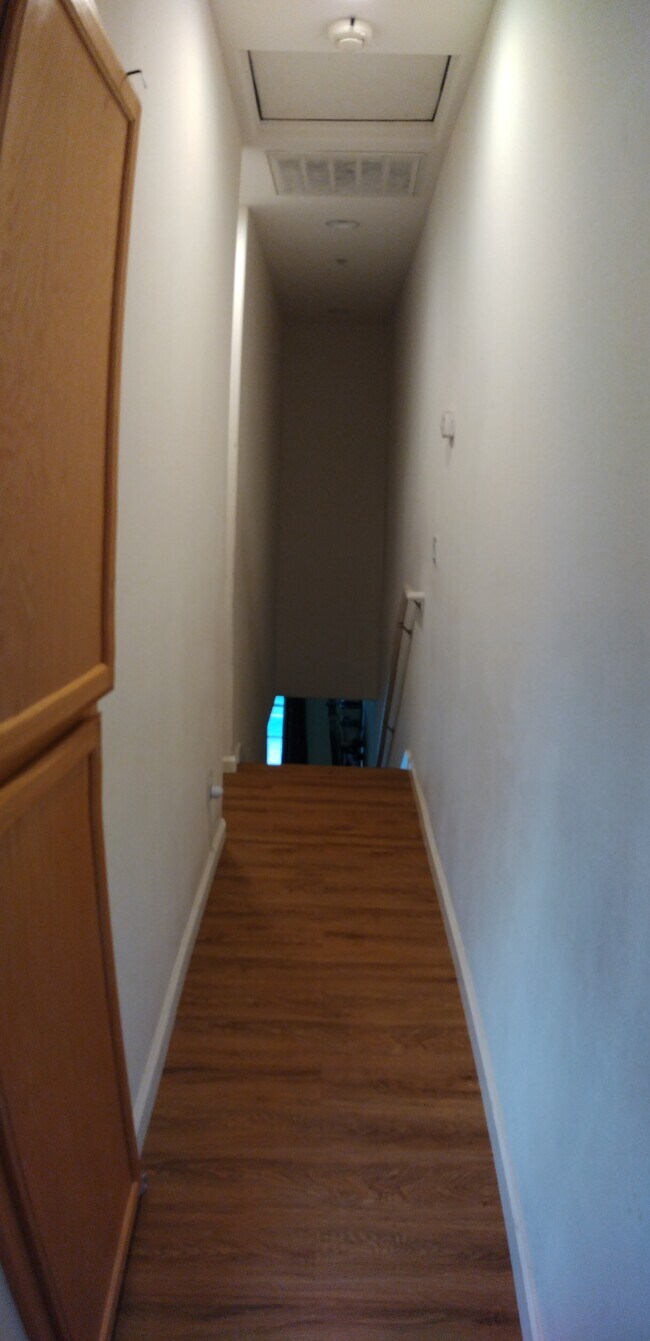 Building Photo - 464 Marina Way