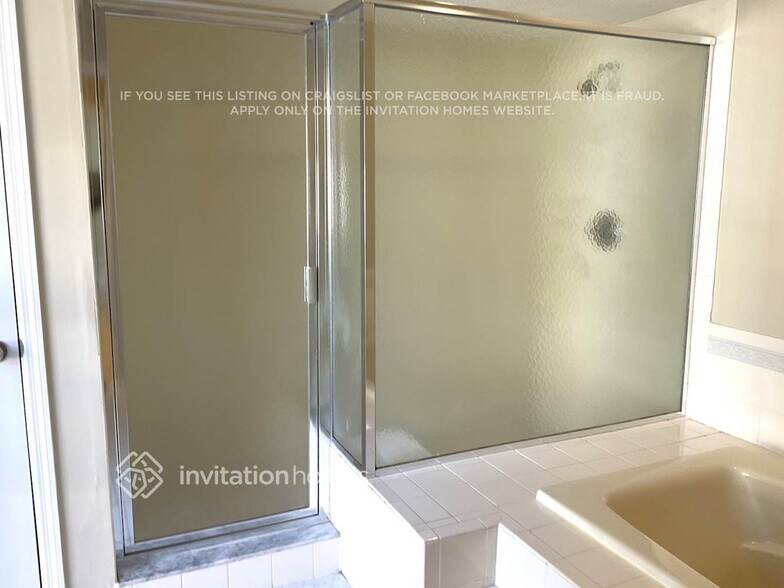 Building Photo - 3815 Scovill Ln