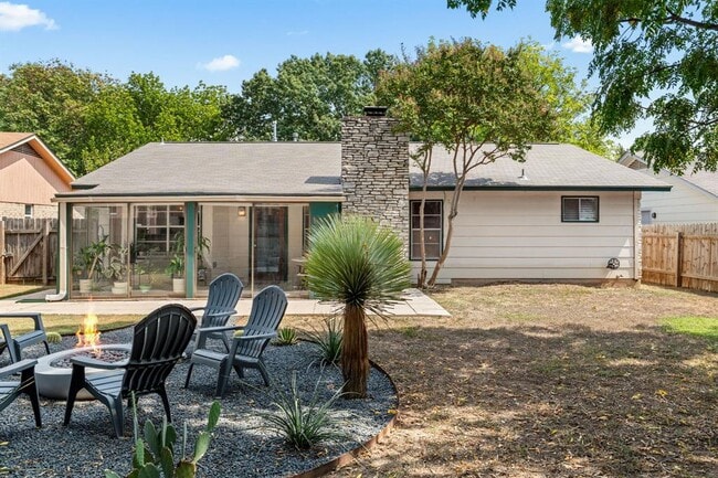 Building Photo - 6408 Sunnysky Way