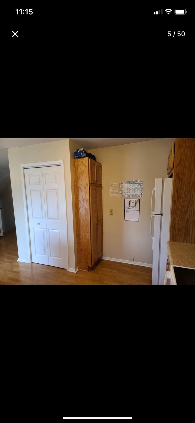 Building Photo - 873 Lincoln Ave