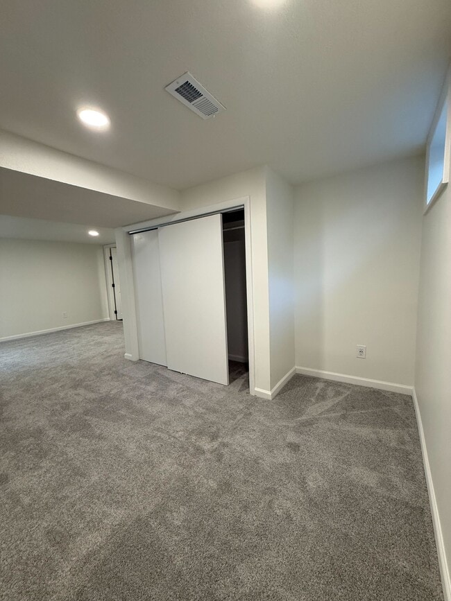 Building Photo - 9215 W 98th Terrace