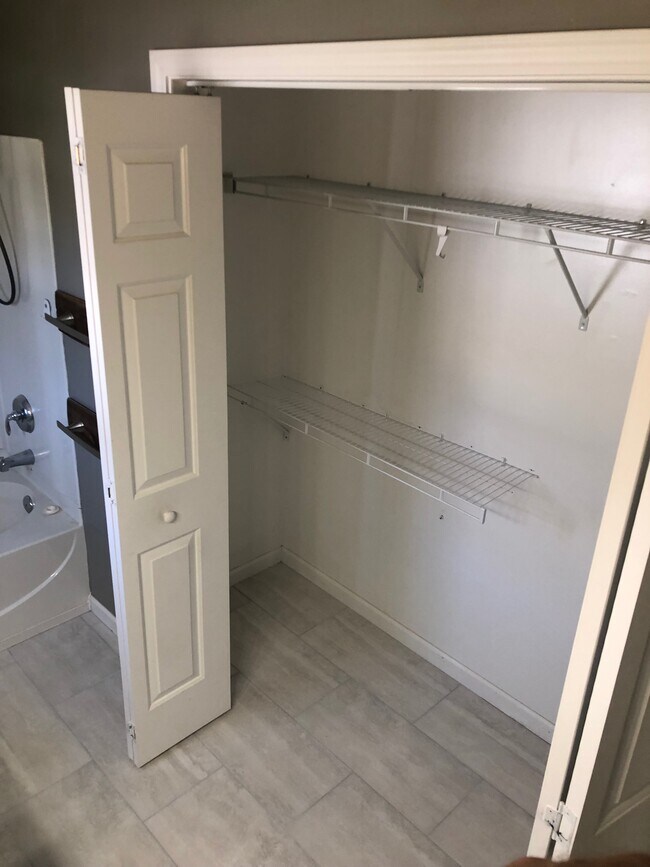 Walk in closet master bathroom - 24 Douglas Fir Ave