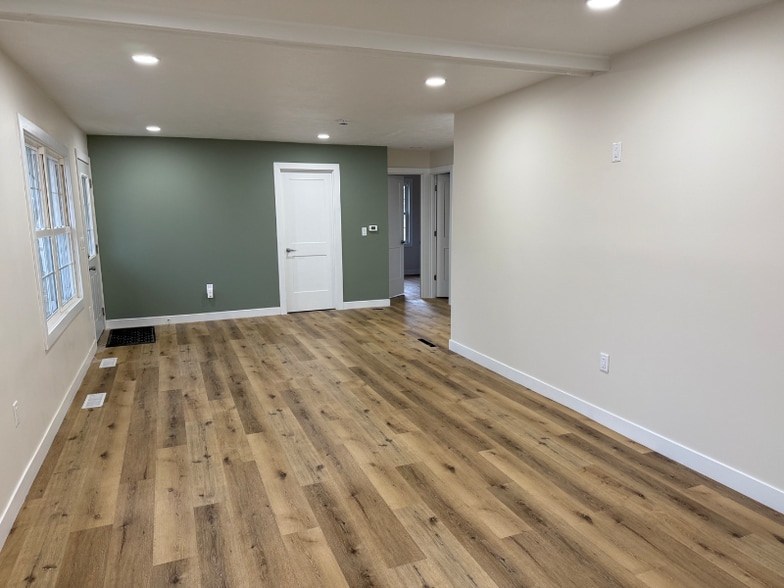 Building Photo - 191 Washington St