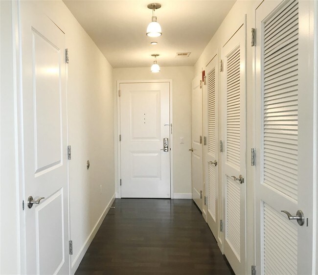 Building Photo - 56 Beacon Way