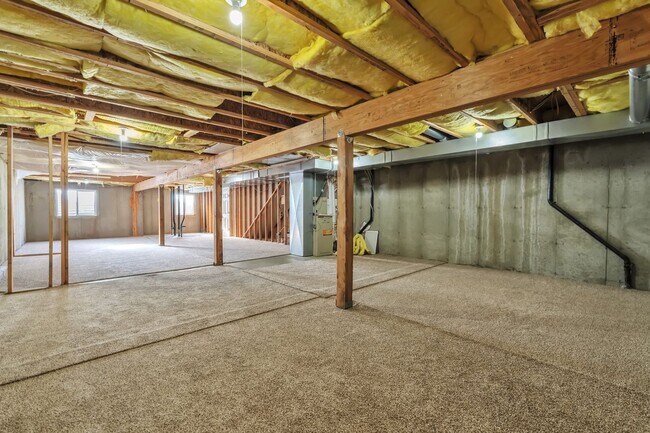 Building Photo - 426 W 2700 S