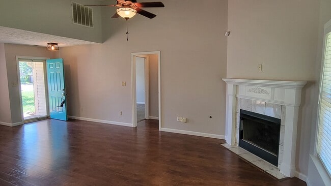 Building Photo - 39 Baker Dr