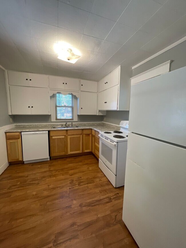 Building Photo - 1415 Neosho St