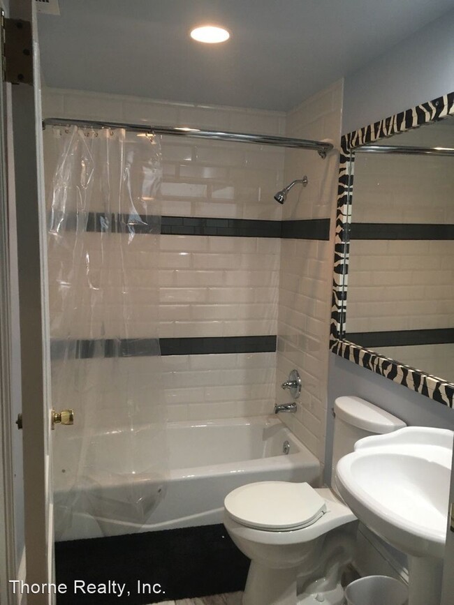 Building Photo - 4 br, 3 bath House - 205 W Baker Street