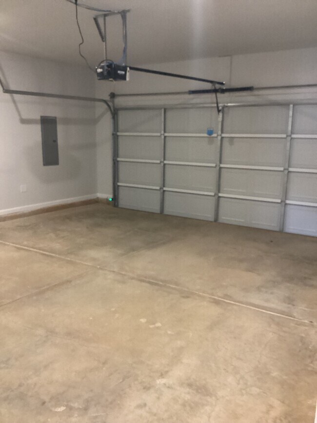 Building Photo - 229 Paca Ln