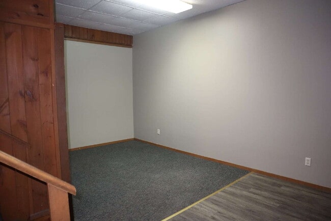 Building Photo - Studio Apartment near downtown Canton and St. Lawrence University