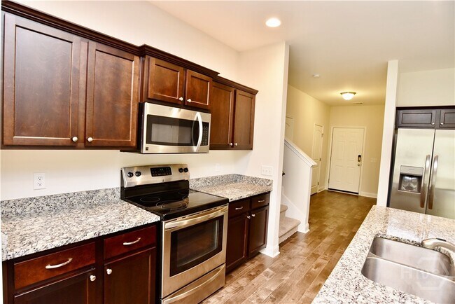 Building Photo - 411 Ferguson Ln