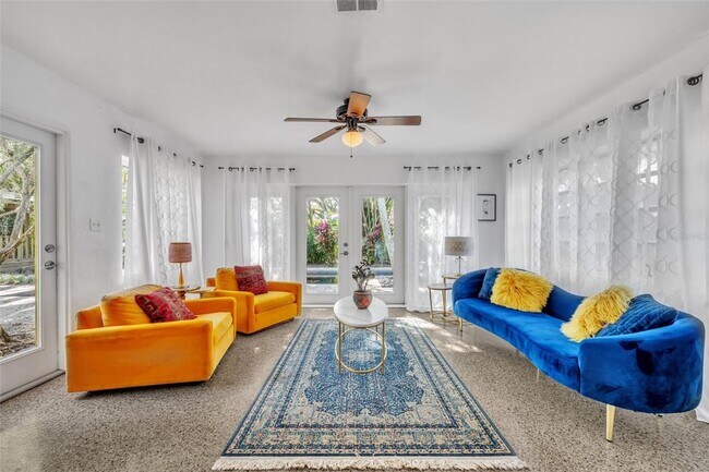 Building Photo - Fabulous pool home in Winter Park!
