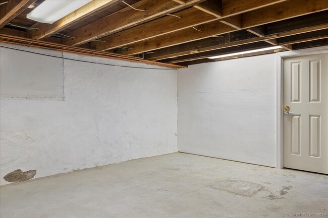 Building Photo - 257 Seaside Ave