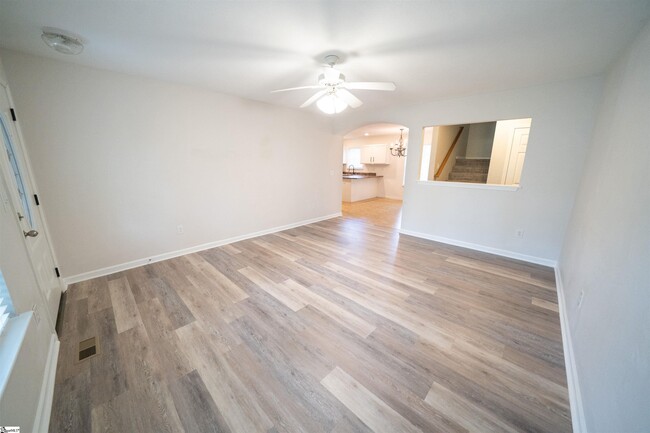 Building Photo - 200 Tumbleweed Terrace