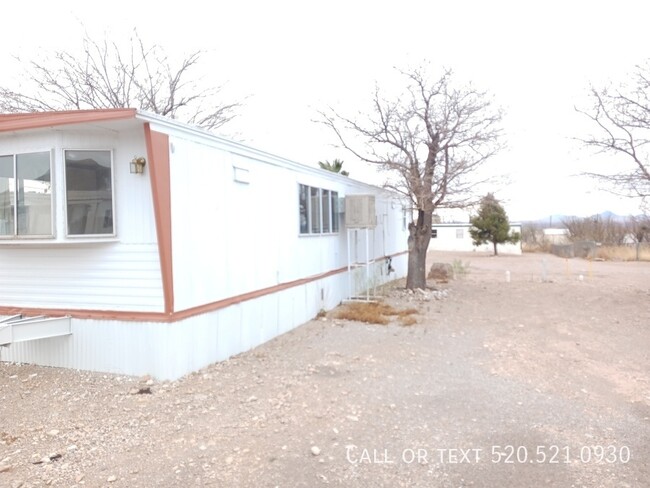 Building Photo - 2 Bed/1.5 Bath Mobile Home