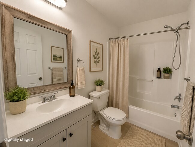 Building Photo - Newly Remodeled 3BR/1.5BA Duplex in Huntersville