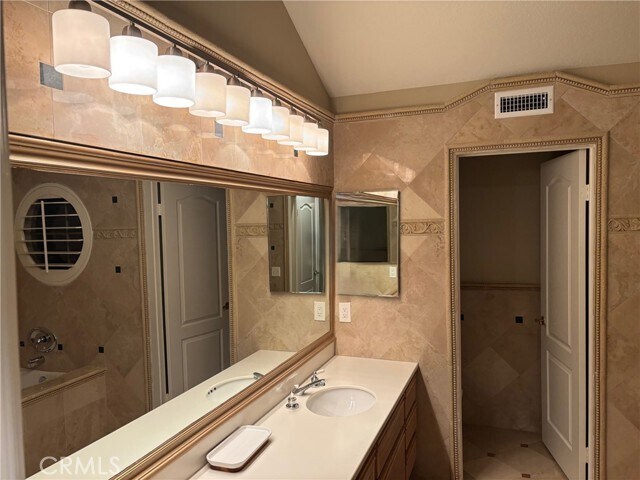 Building Photo - 105 Bay Hill Dr