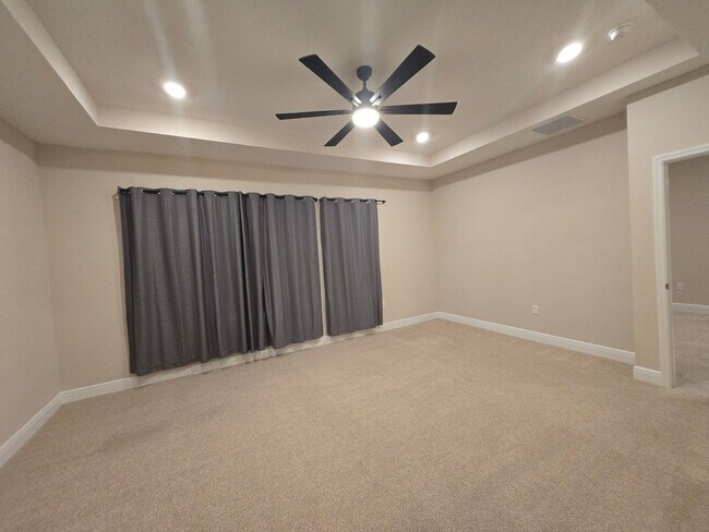 Building Photo - Welcome to the beautiful Finley Woods comm...