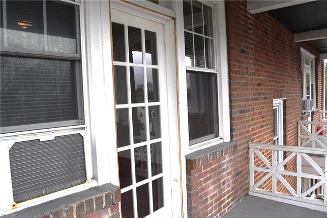 Building Photo - 332 Mt Vernon Ave