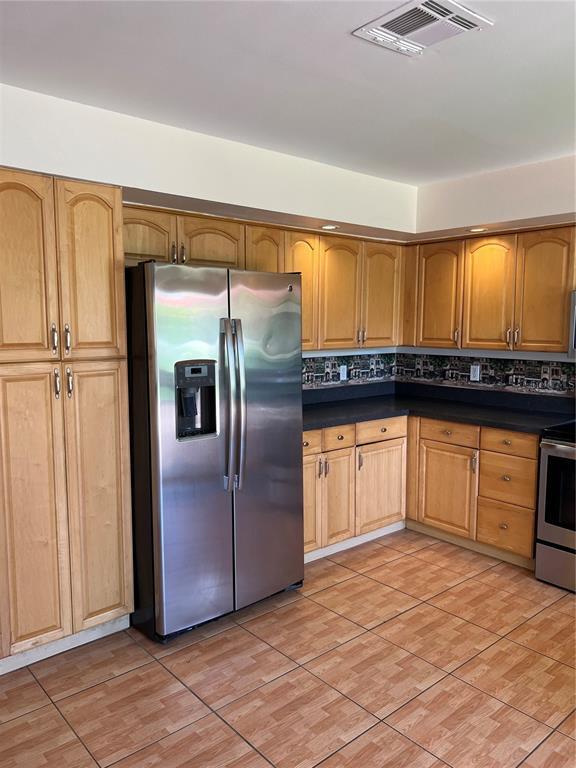 Building Photo - 8203 Saragoza Ct