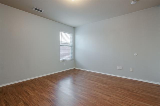 Building Photo - 3221 Kennedy Dr